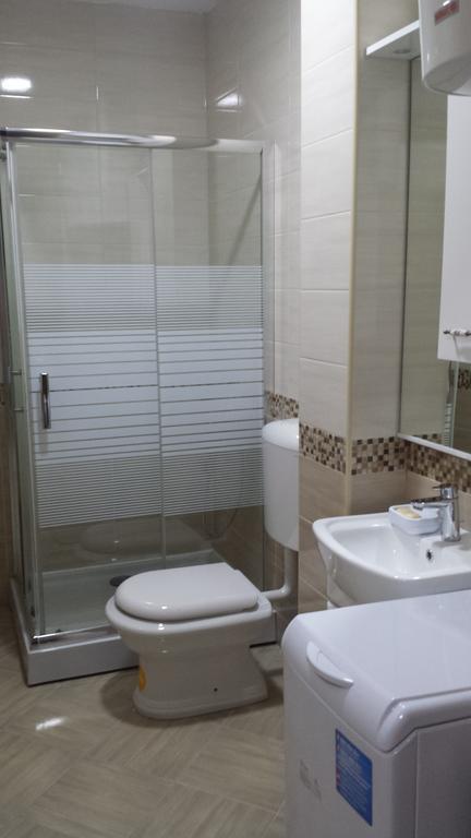 Apartment Fini Тиват Екстериор снимка