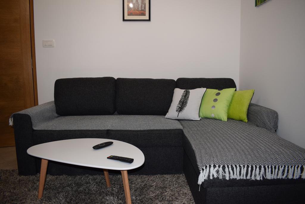 Apartment Fini Тиват Екстериор снимка
