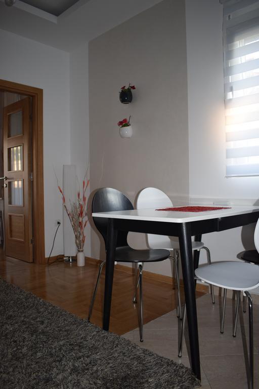 Apartment Fini Тиват Екстериор снимка