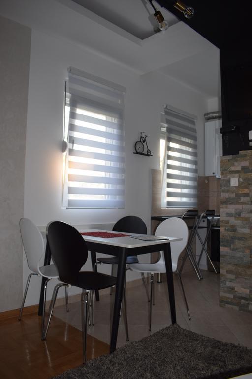 Apartment Fini Тиват Екстериор снимка